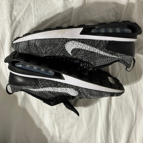 Nike Air Max Flyknit Racer PreOwned size 13​ - Picture 2 of 9